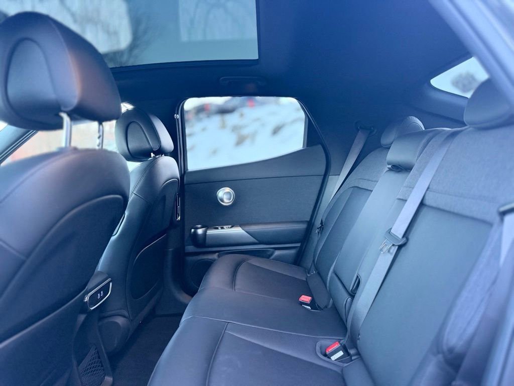 Used 2025 Genesis GV60 Advanced image 21