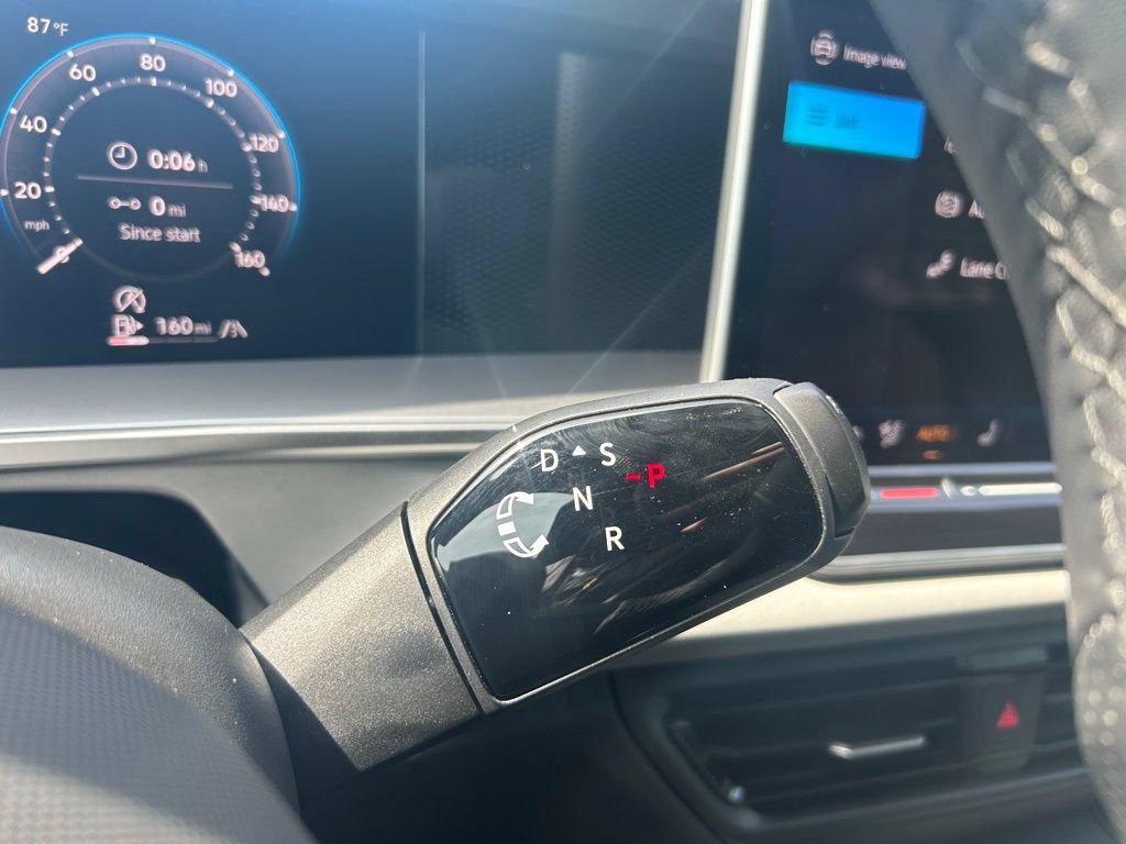 Certified 2025 Volkswagen Tiguan SE R-Line AWD/4WD image 23
