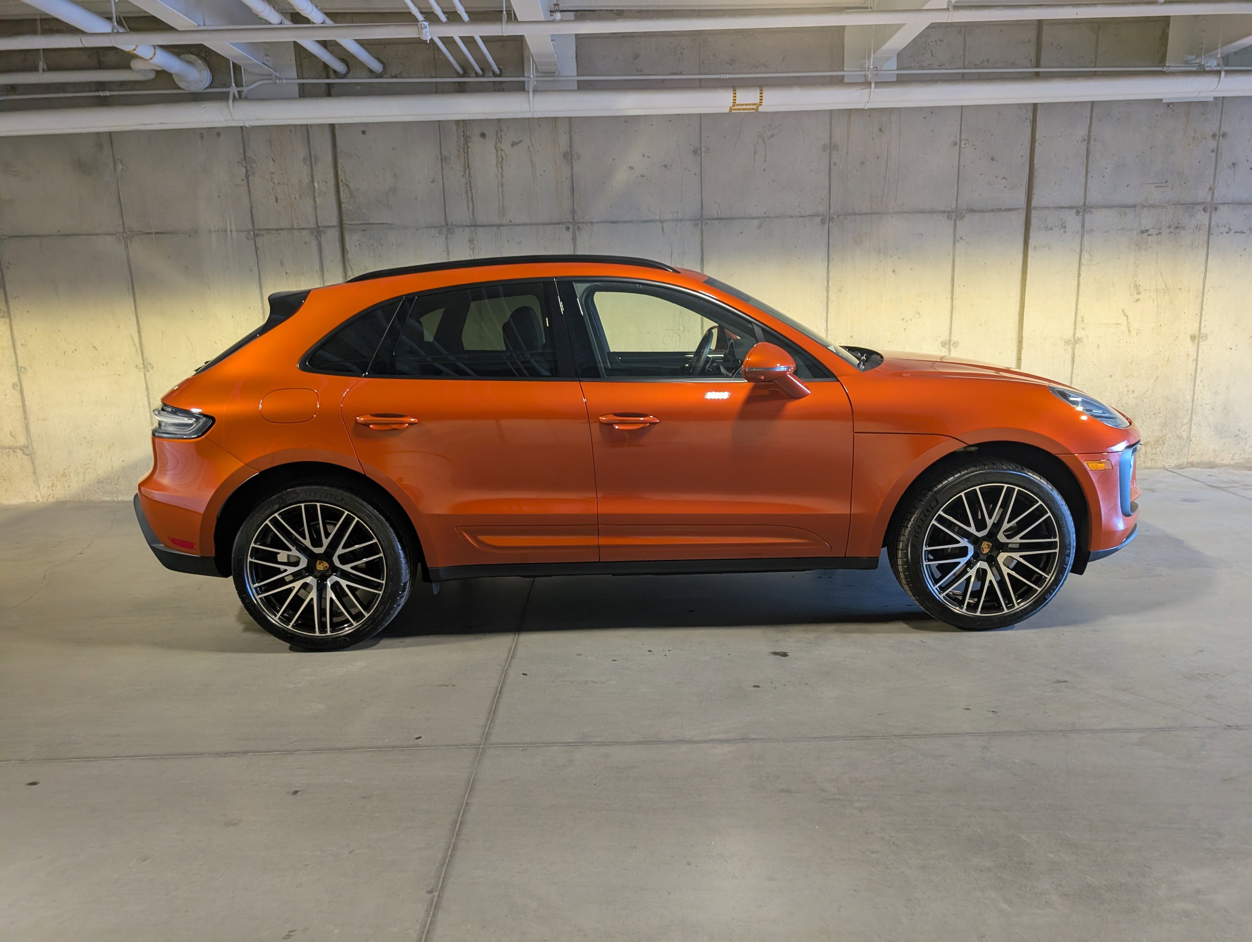 Certified 2025 Porsche Macan image 10