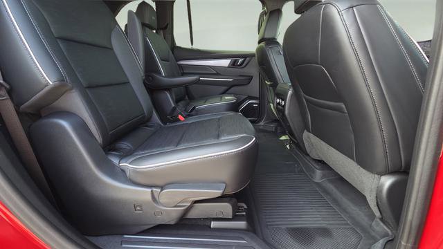 Used 2025 Buick Enclave Sport Touring w/ Power Package image 20