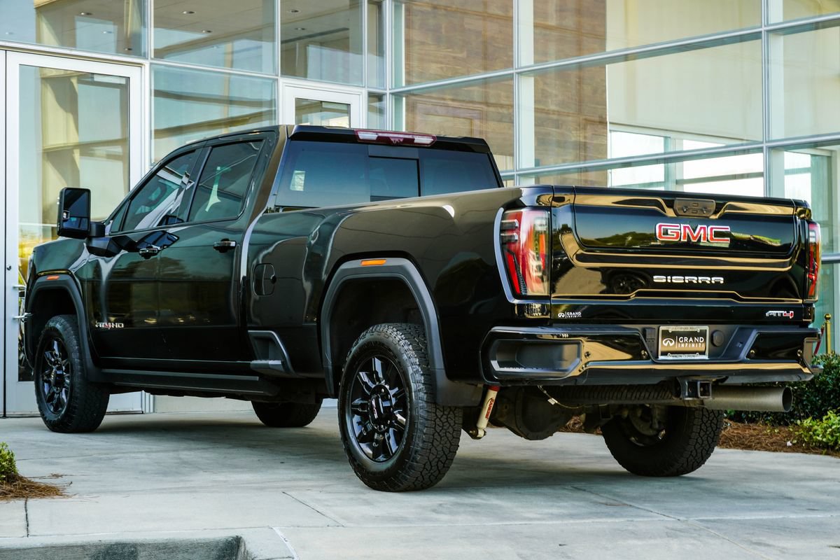Used 2024 GMC Sierra 2500 AT4 w/ AT4 Premium Plus Package AWD/4WD image 11