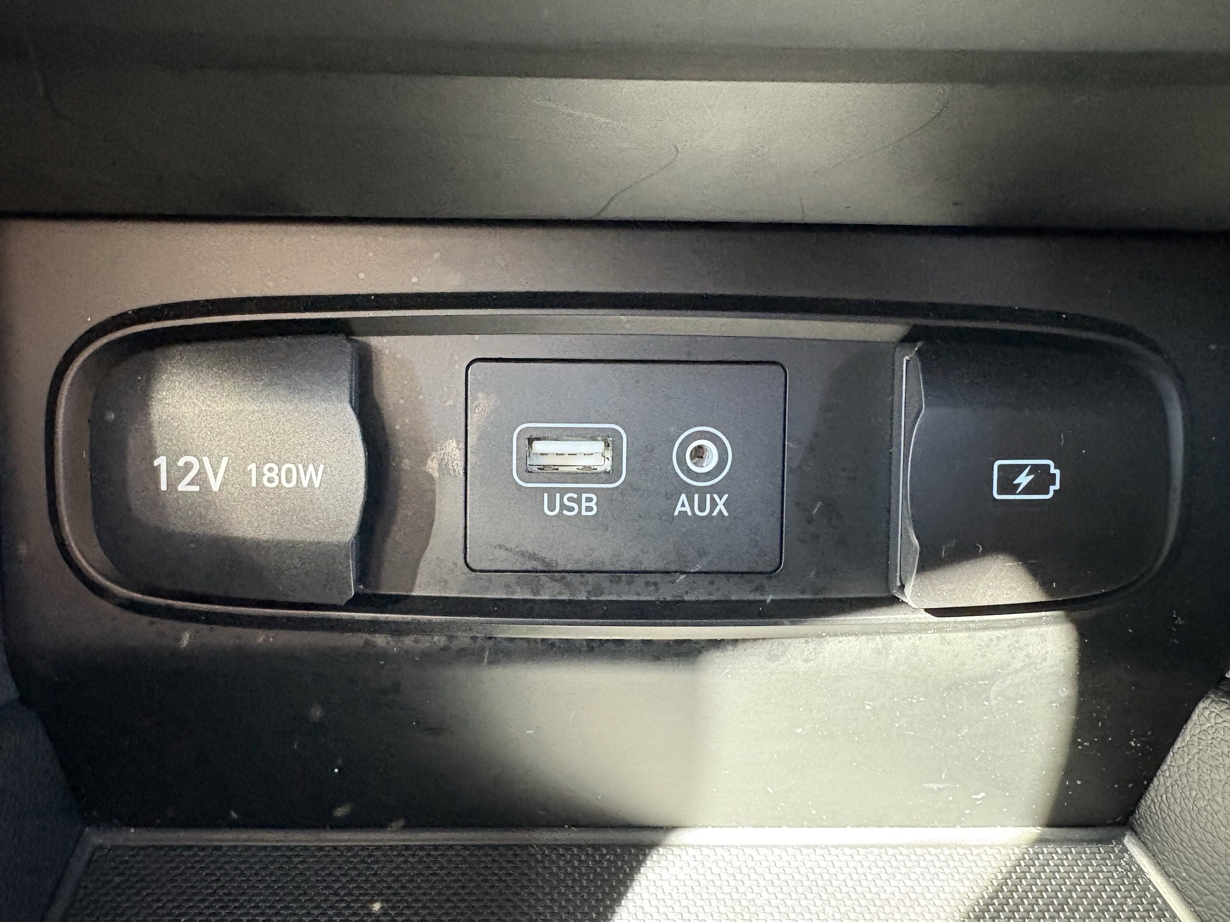 Used 2019 Hyundai Santa Fe SEL image 23