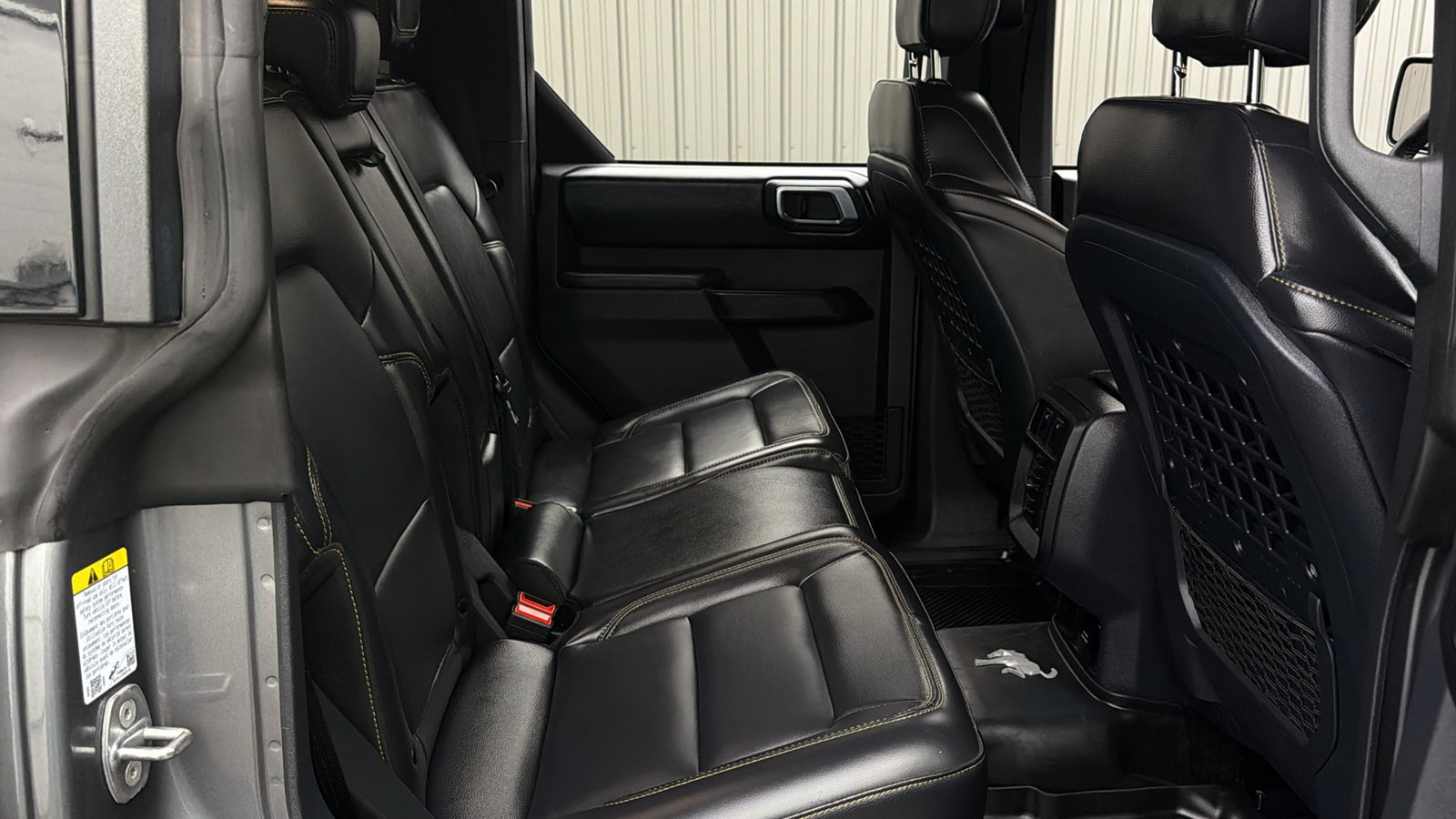 Used 2025 Ford Bronco Badlands w/ Black Appearance Package AWD/4WD image 37