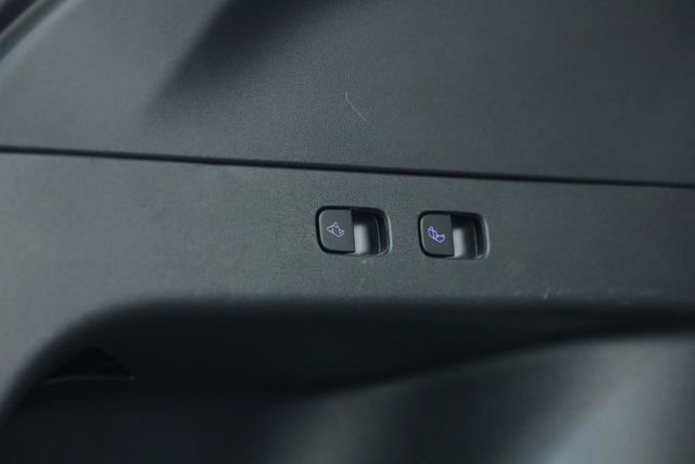 Used 2022 Tesla Model Y Long Range image 33