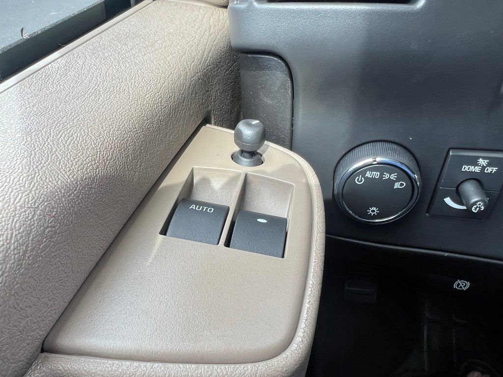 New 2025 Chevrolet Express 2500 Extended w/ Driver Convenience Package image 10