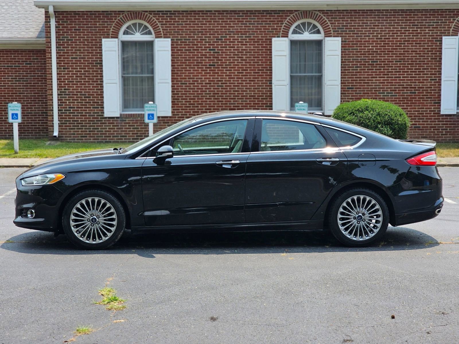 Used 2016 Ford Fusion Titanium image 5