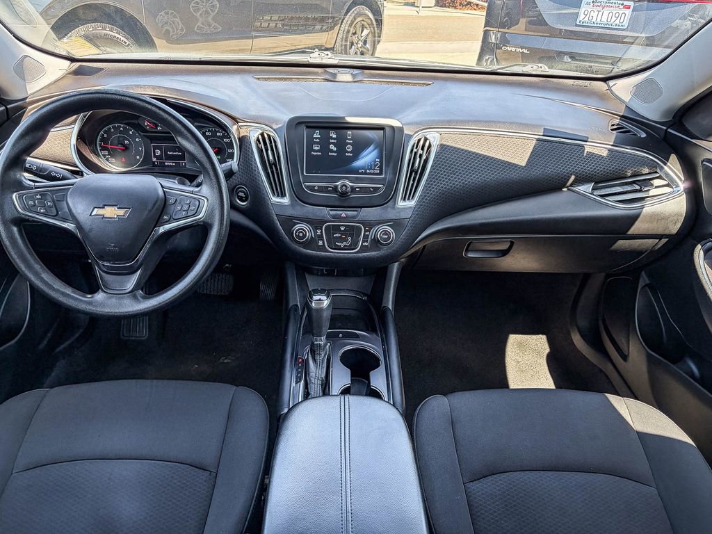 Used 2018 Chevrolet Malibu LT image 16