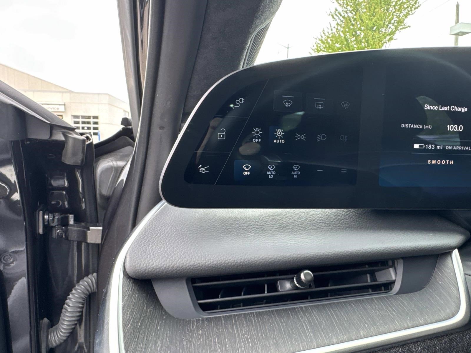 Used 2023 Lucid Air Touring AWD/4WD image 31