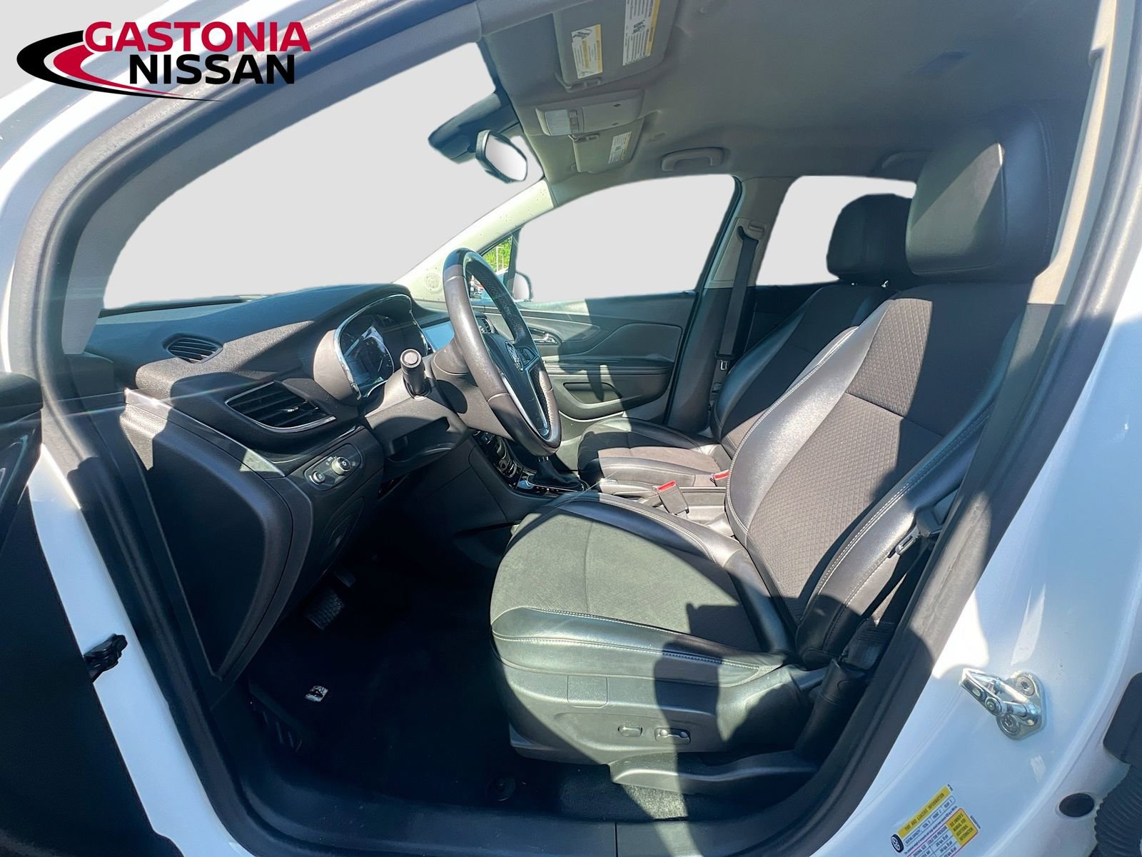 Used 2020 Buick Encore Preferred image 26