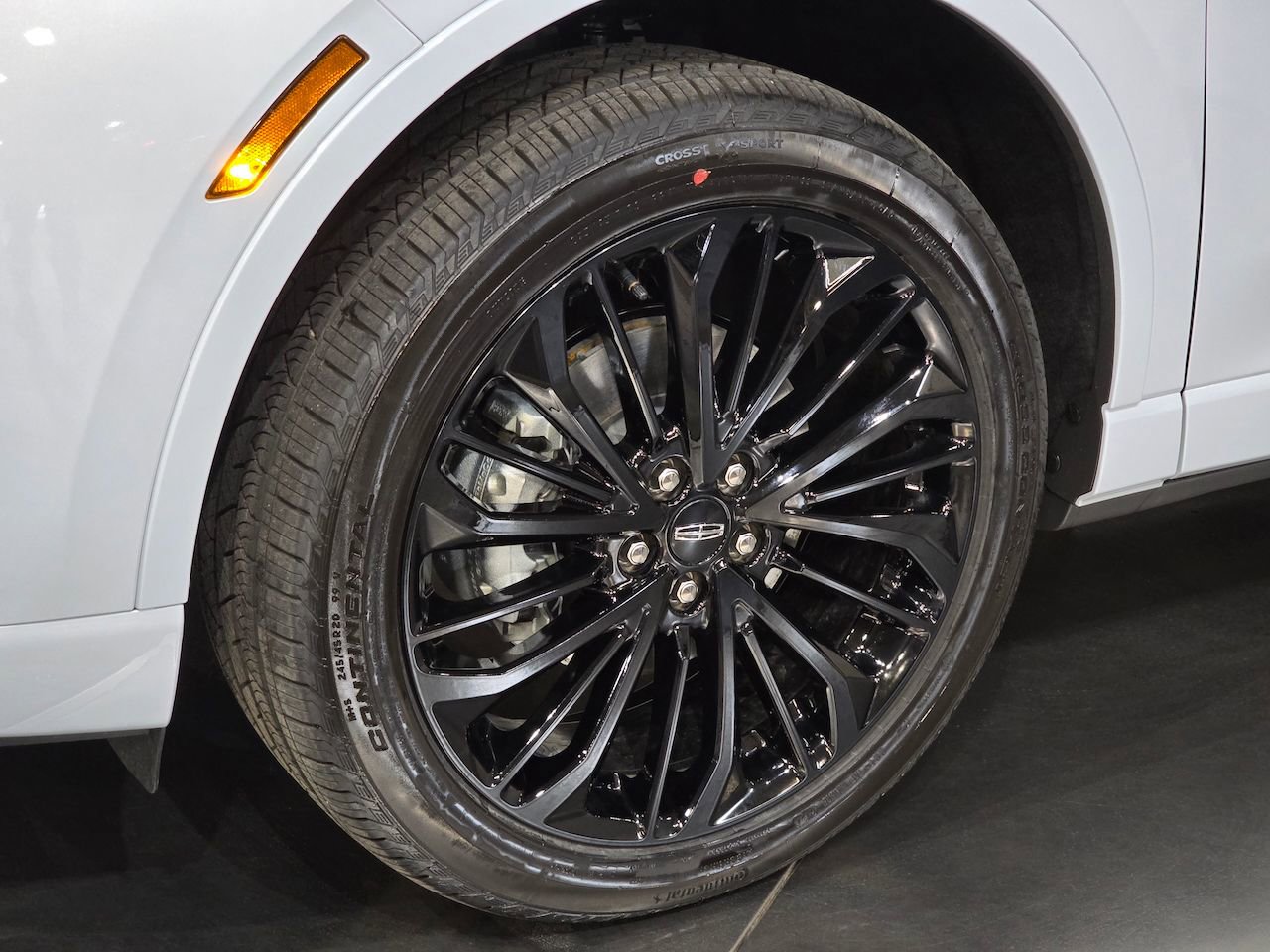 New 2025 Lincoln Corsair Reserve w/ Jet Appearance Package image 13