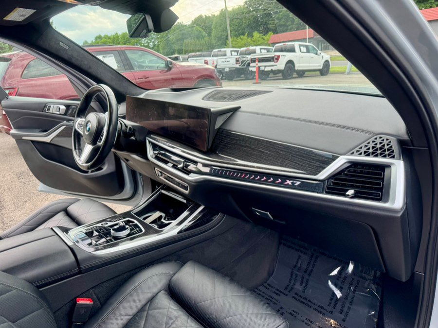 Used 2023 BMW X7 xDrive40i w/ Executive Package AWD/4WD image 26