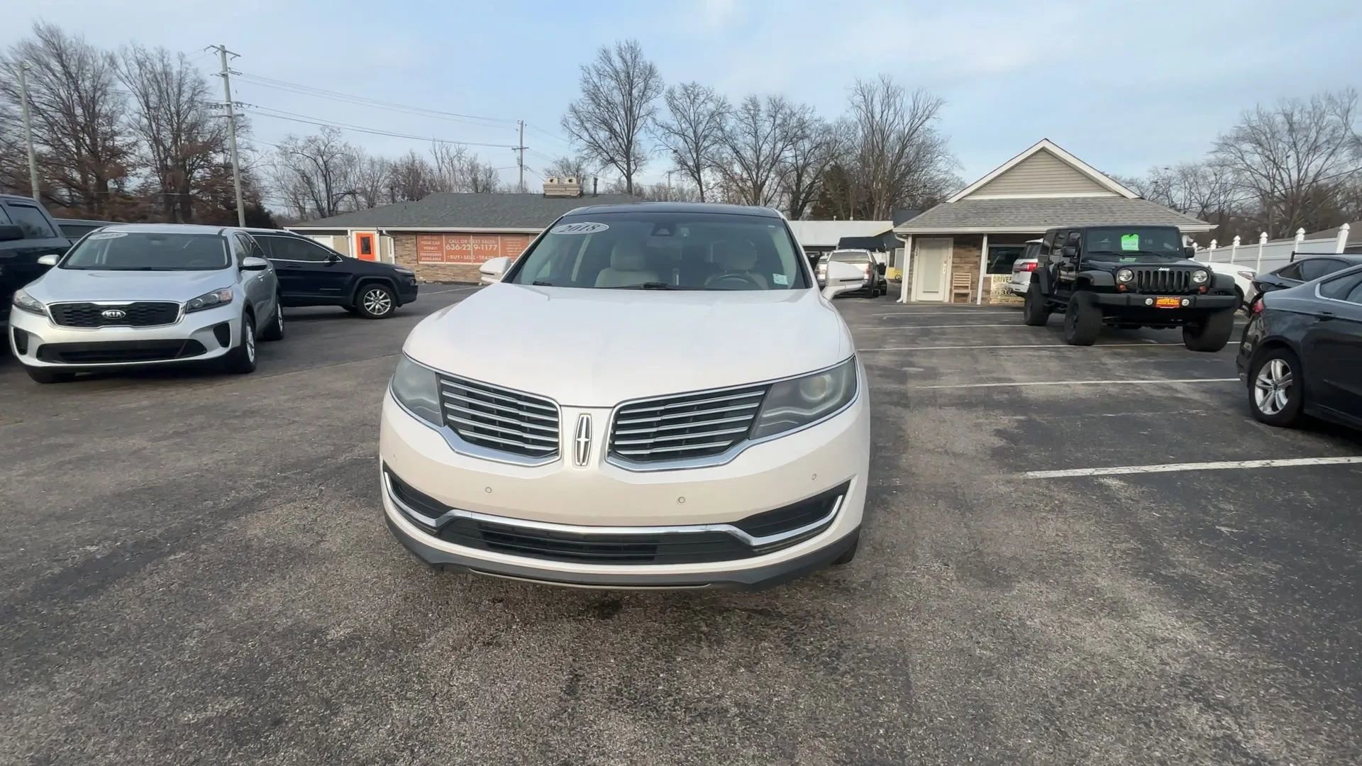 Used 2018 Lincoln MKX Reserve w/ Driver Assistance Package image 3