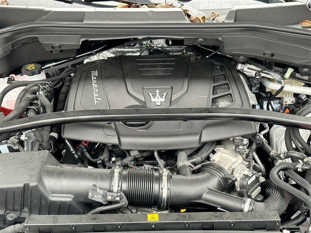 New 2024 Maserati Grecale GT image 16