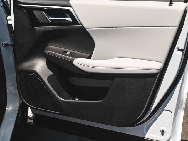 New 2025 Mitsubishi Outlander SE image 11