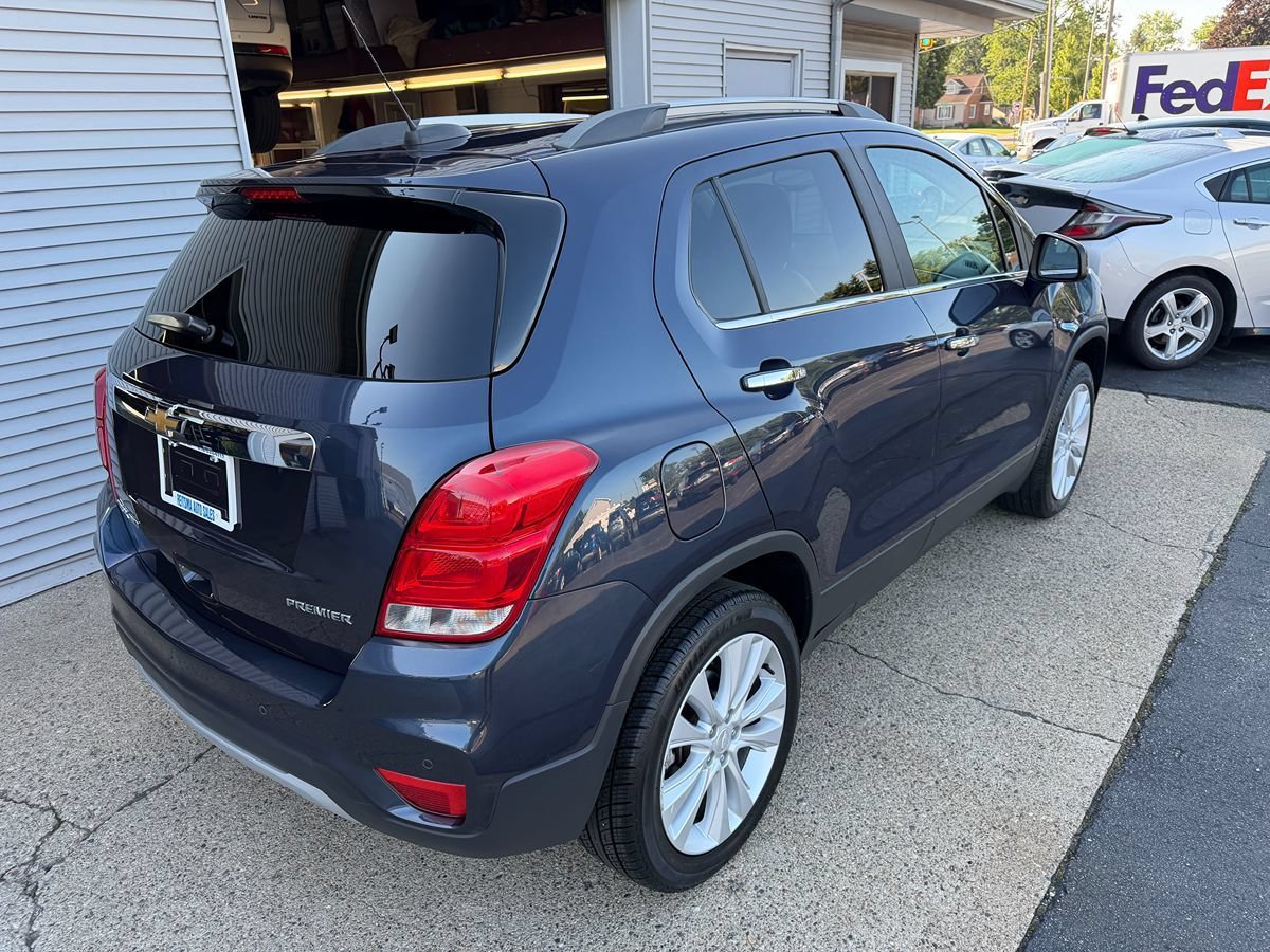 Used 2019 Chevrolet Trax Premier AWD/4WD image 3