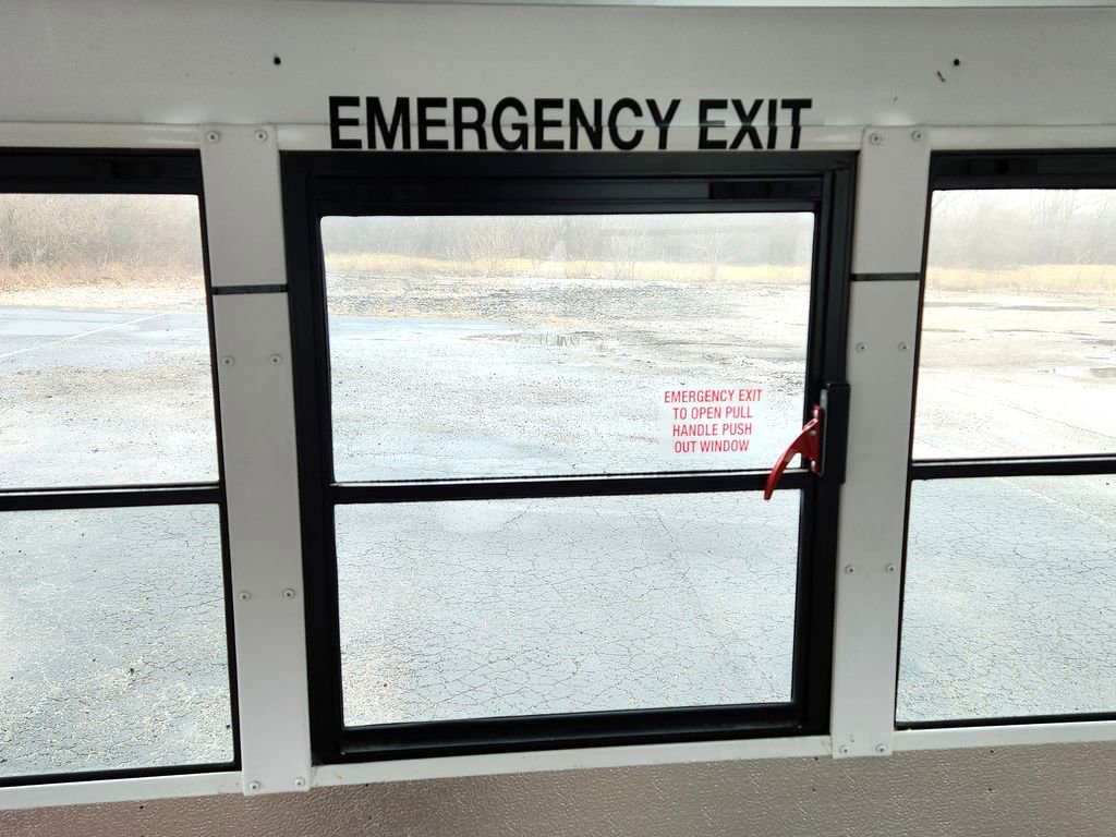 Used 2016 Chevrolet Express 3500 w/ School Bus Package image 18