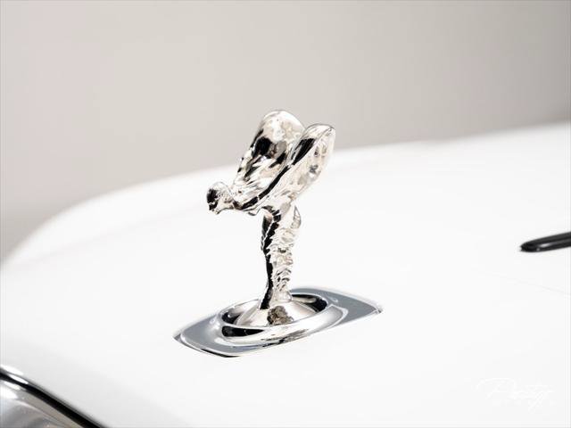 Used 2021 Rolls-Royce Dawn RWD image 4