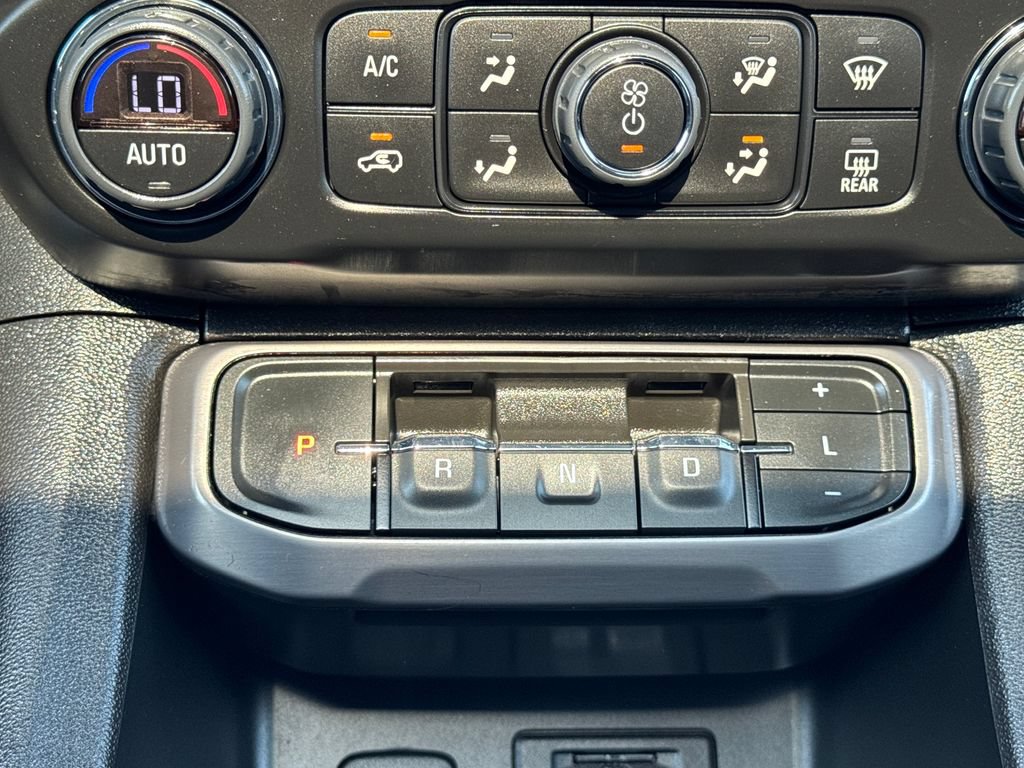 Certified 2023 GMC Acadia AT4 AWD/4WD image 24