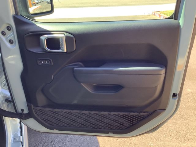 Used 2024 Jeep Wrangler Unlimited AWD/4WD image 38
