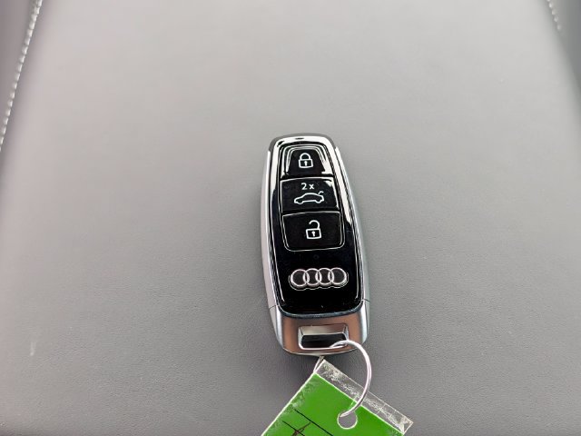 New 2027 Audi SQ8 Prestige AWD/4WD image 26