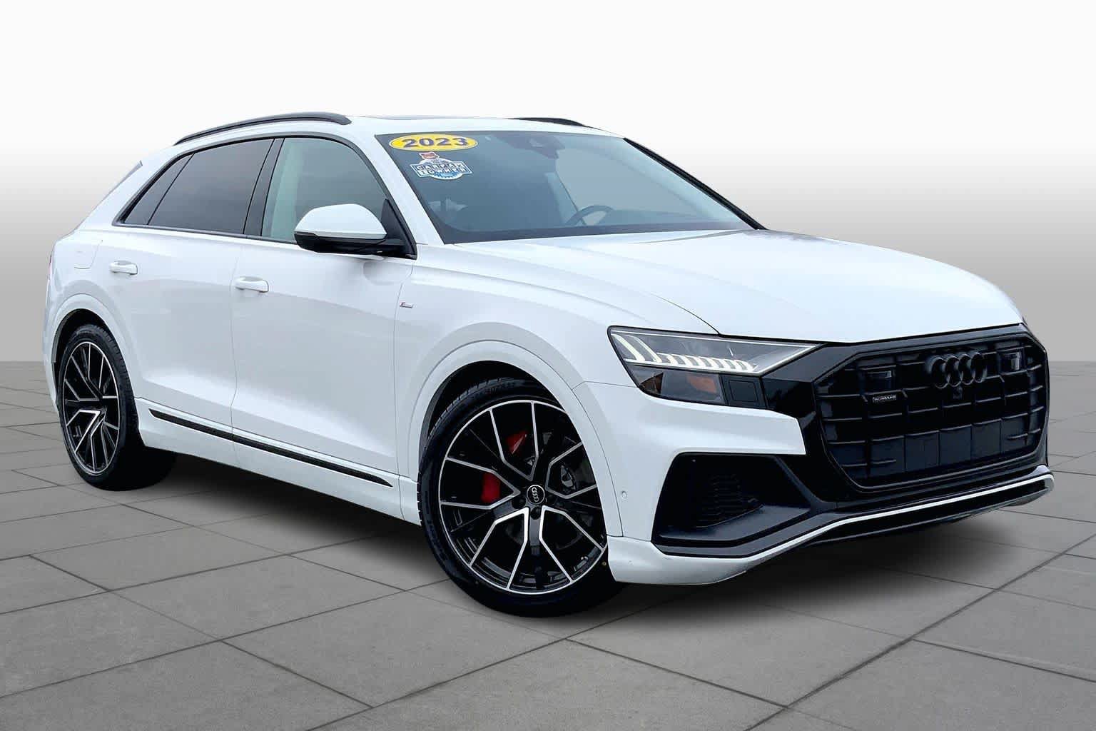 Used 2023 Audi Q8 Prestige w/ Prestige Package AWD/4WD image 2