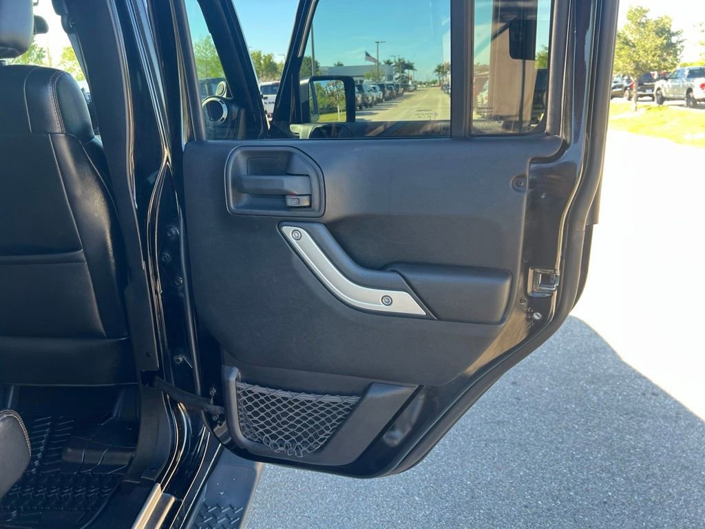Used 2011 Jeep Wrangler Unlimited 70th Anniversary w/ Connectivity Group AWD/4WD image 39