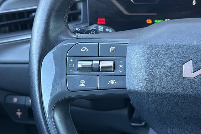 Certified 2024 Kia EV9 Light Long Range RWD image 32