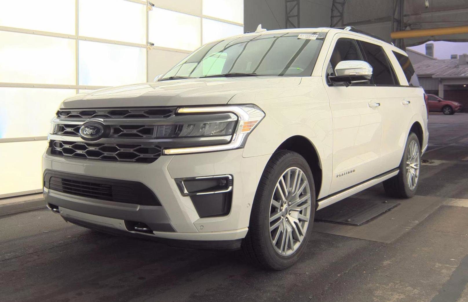 Used 2022 Ford Expedition Platinum image 1