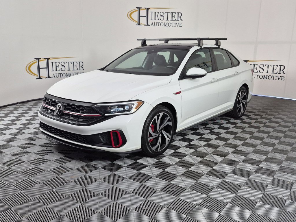 Used 2024 Volkswagen Jetta GLI Autobahn FWD image 9