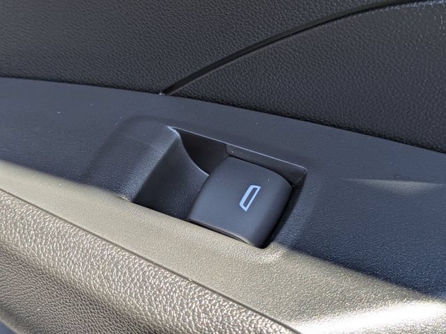 New 2026 Chevrolet Trax ACTIV w/ Sunroof Package FWD image 31