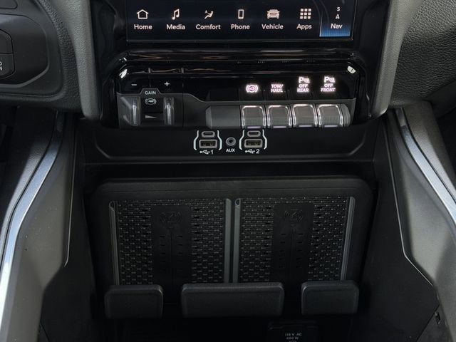 Used 2025 RAM 2500 Laramie w/ Night Edition image 20