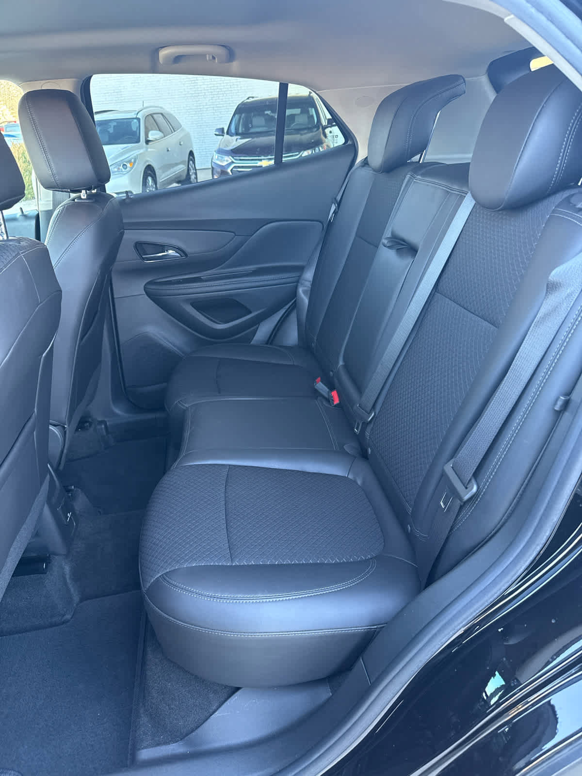 Used 2022 Buick Encore Preferred w/ Safety Package image 22