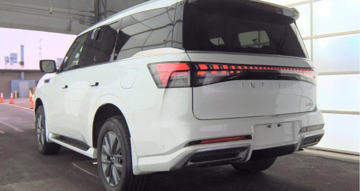Certified 2026 INFINITI QX80 Pure w/ Cargo Package image 7