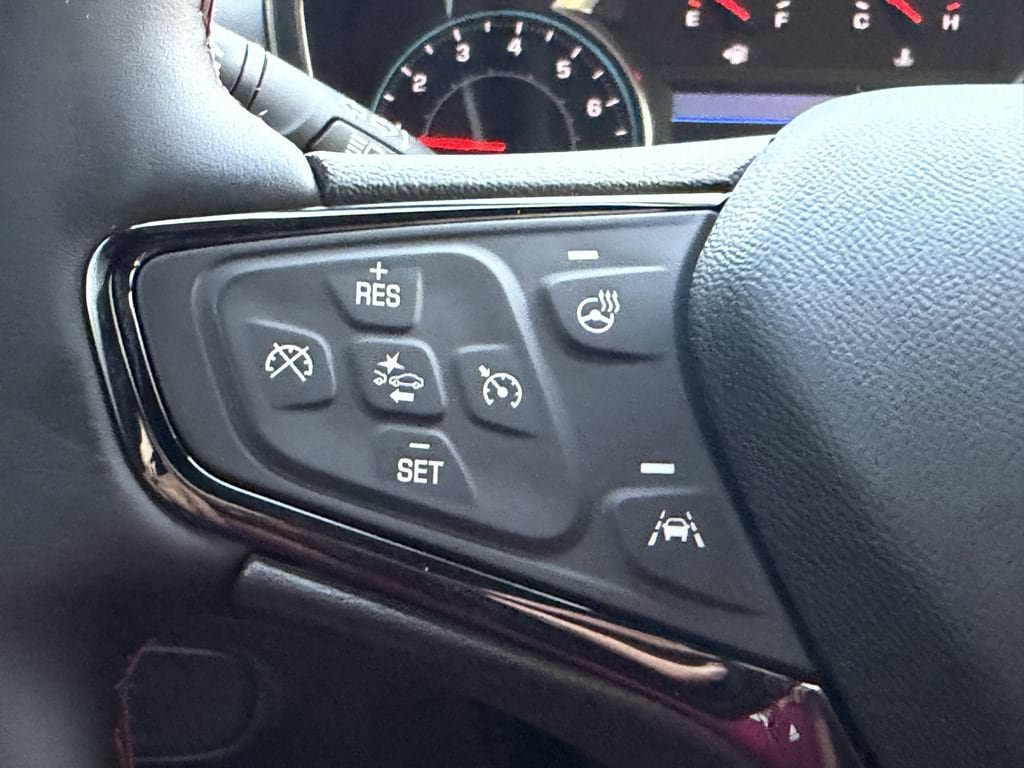 Used 2023 Chevrolet Equinox RS w/ RS Leather Package FWD image 28