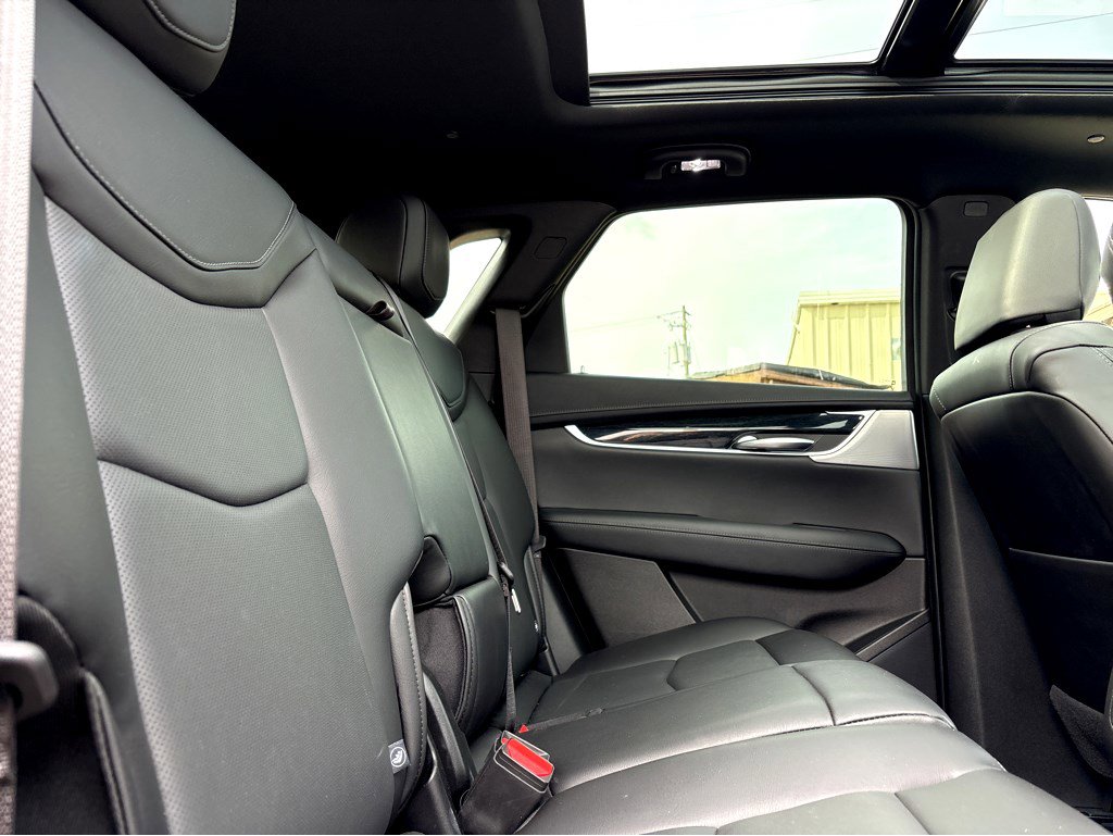 Certified 2025 Cadillac XT5 Premium Luxury image 13