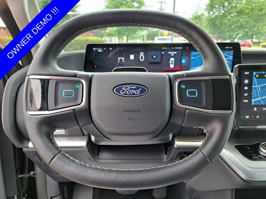 New 2026 Ford Expedition Platinum w/ Driver's Package AWD/4WD image 9