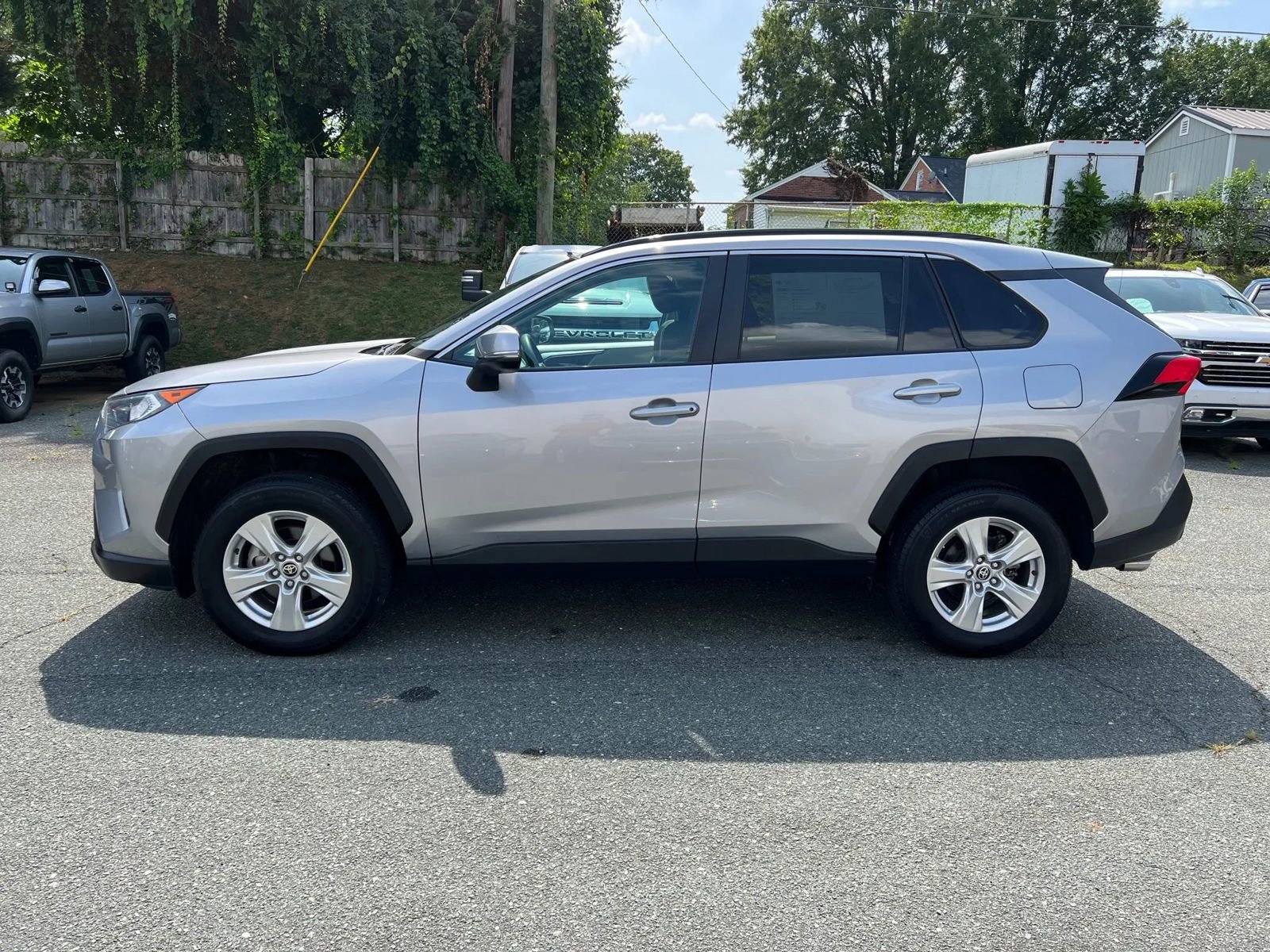 Used 2021 Toyota RAV4 XLE image 7