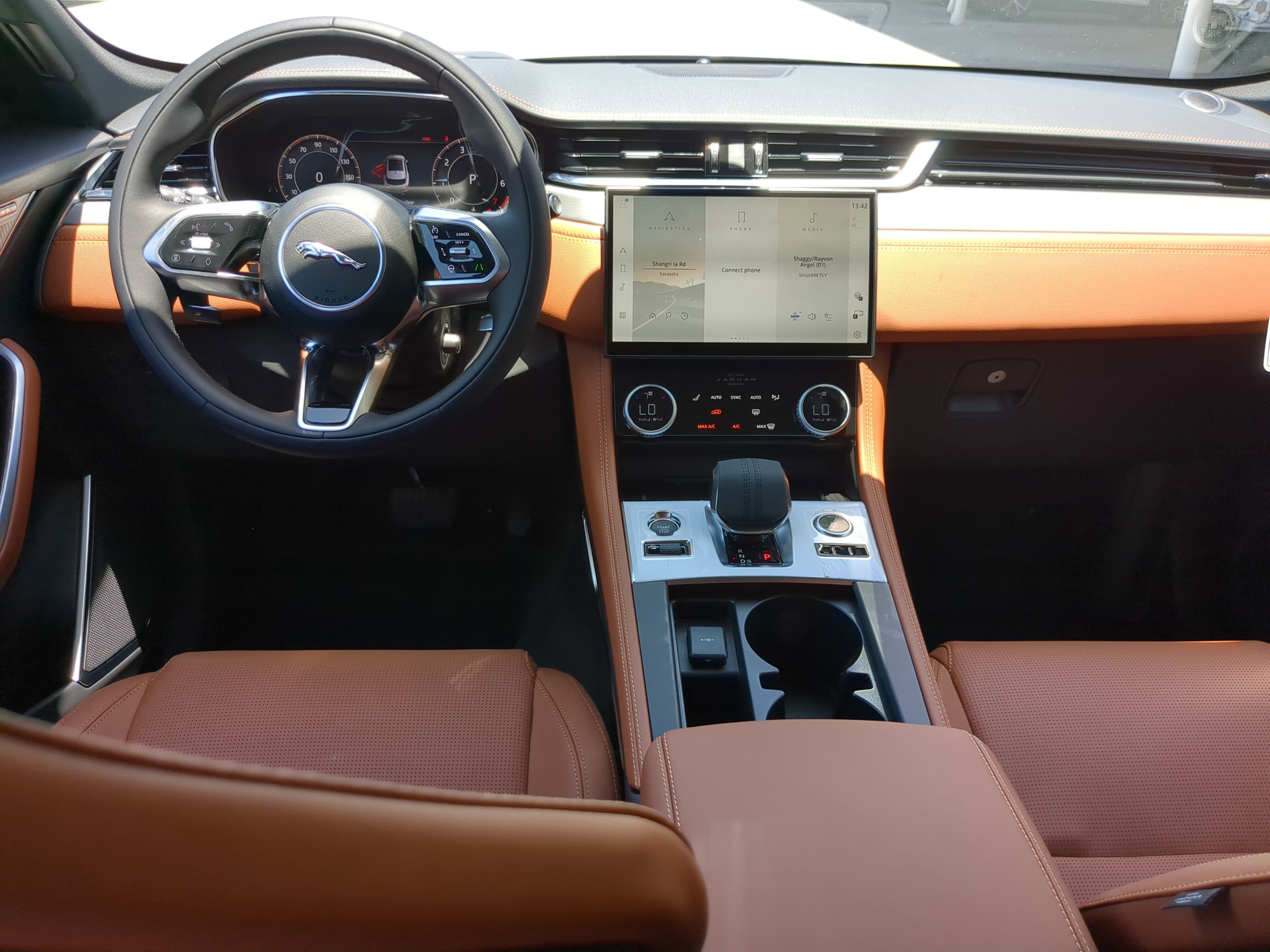 New 2026 Jaguar F-PACE R-Dynamic S image 15