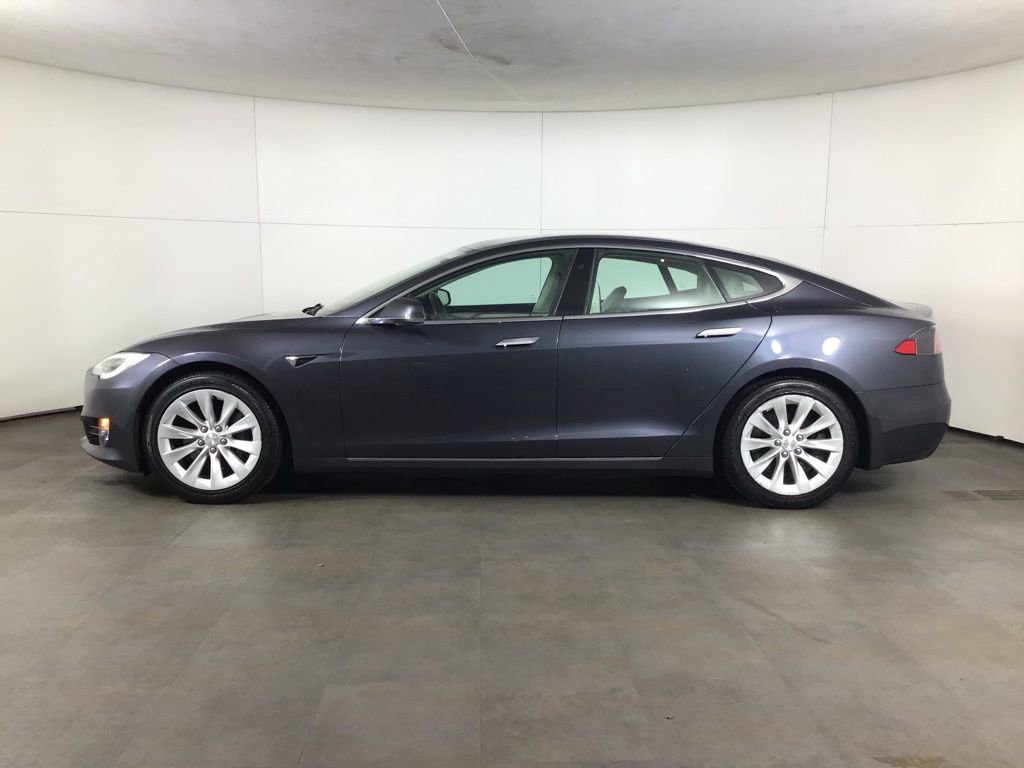 Used 2018 Tesla Model S 100D image 2