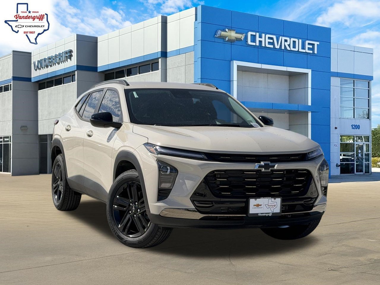New 2026 Chevrolet Trax ACTIV w/ Driver Confidence Package FWD image 1
