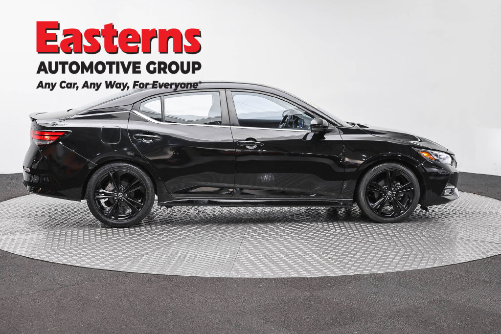 Used 2022 Nissan Sentra SR w/ SR Premium Package FWD image 6