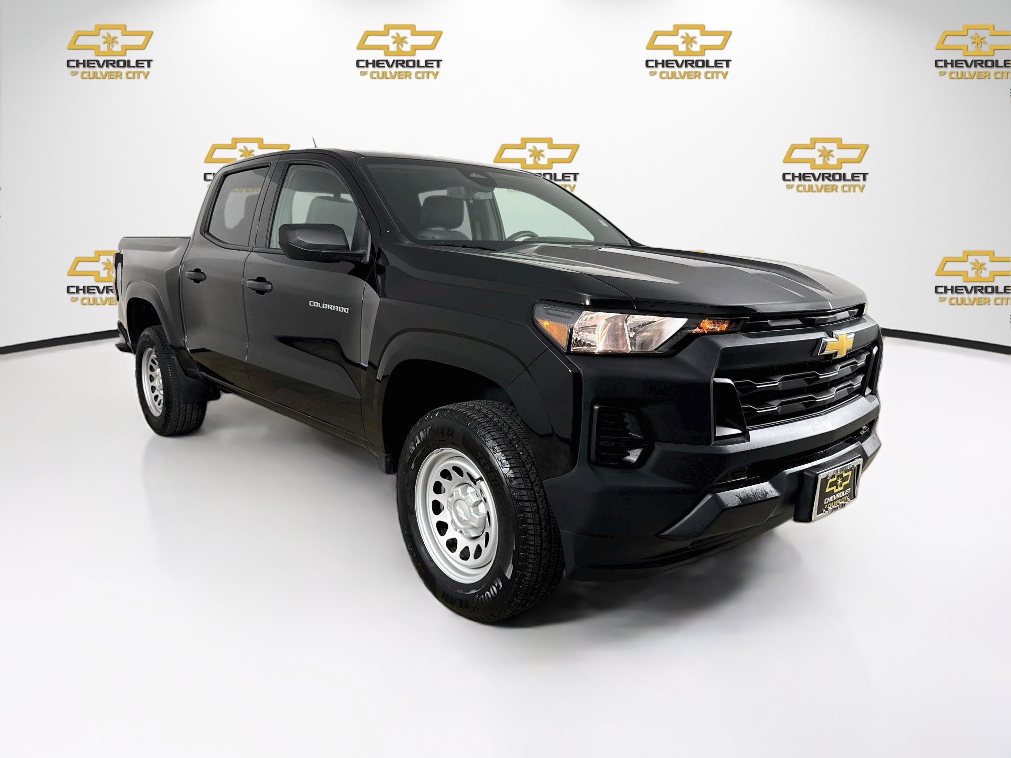 Used 2025 Chevrolet Colorado W/T w/ Advanced Trailering Package