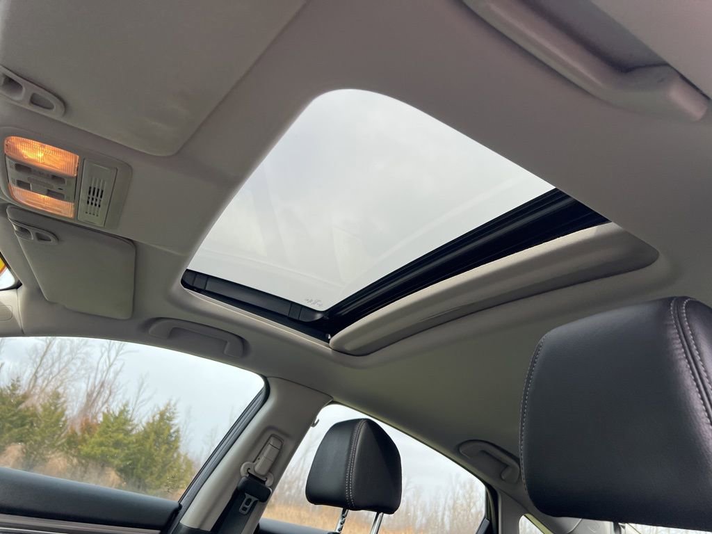 Used 2019 Honda Civic Touring image 6