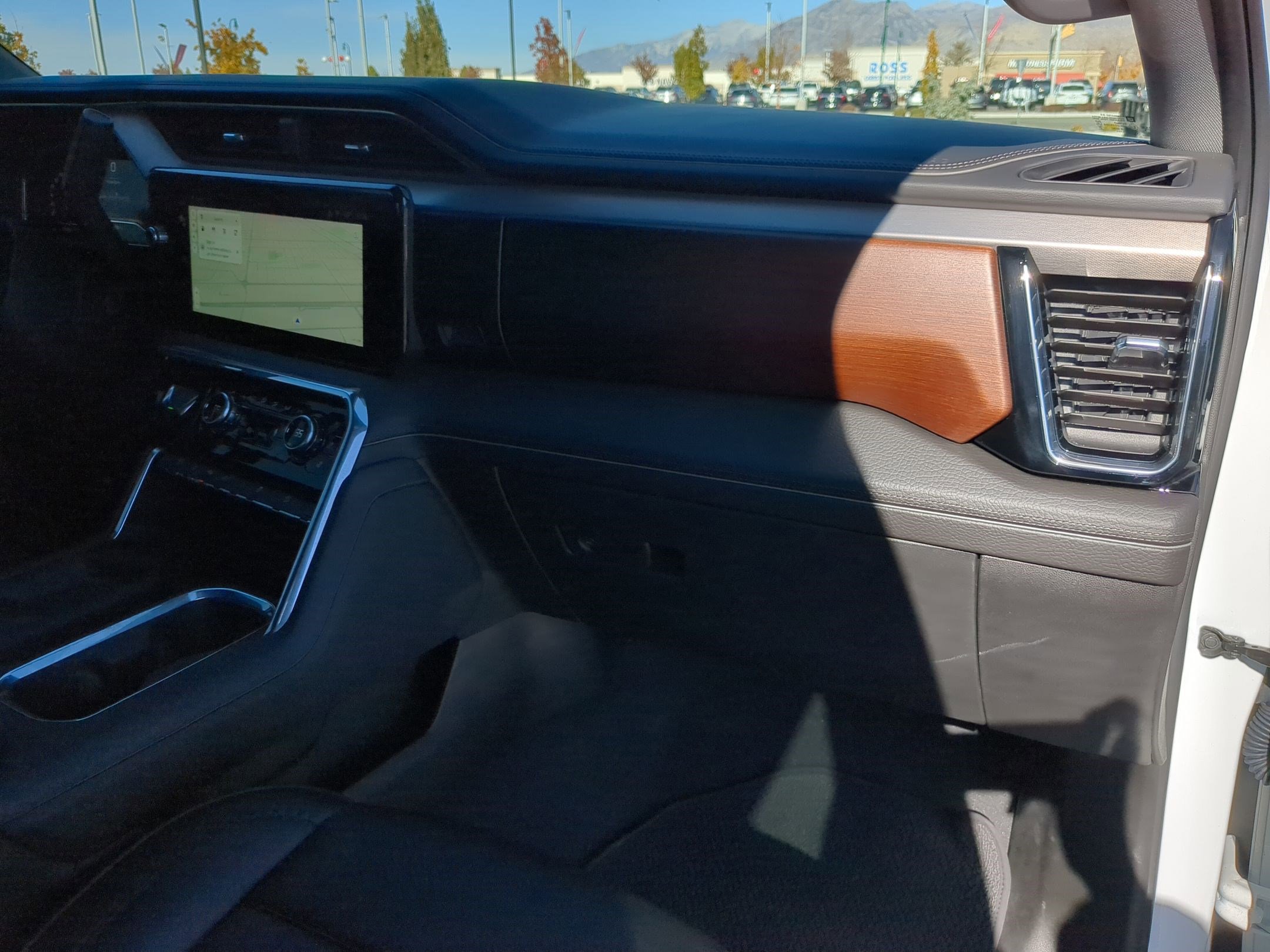 Used 2024 GMC Sierra 2500 Denali image 36