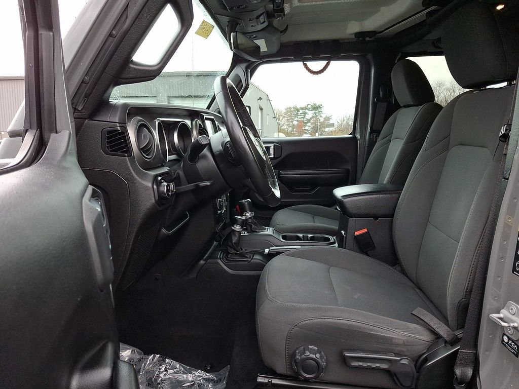 Used 2021 Jeep Gladiator Willys image 14