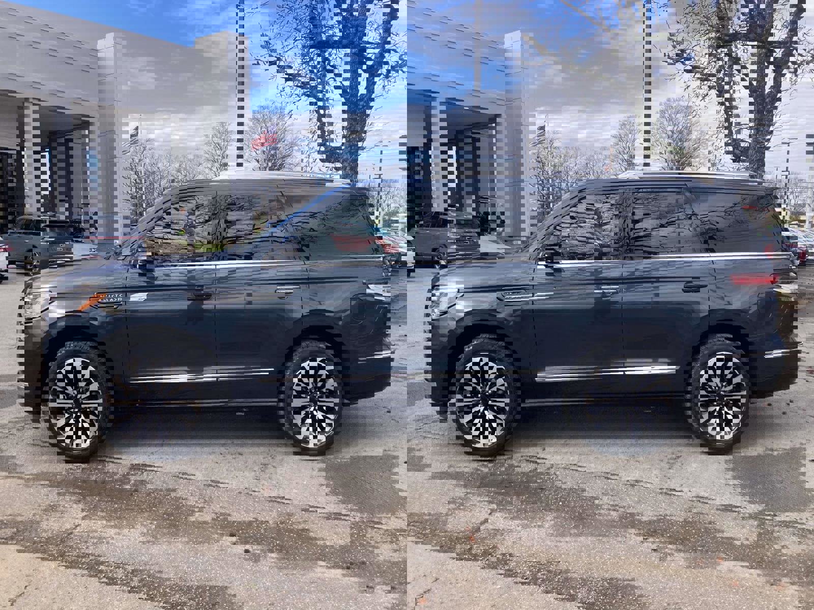 Certified 2022 Lincoln Navigator Reserve image 8