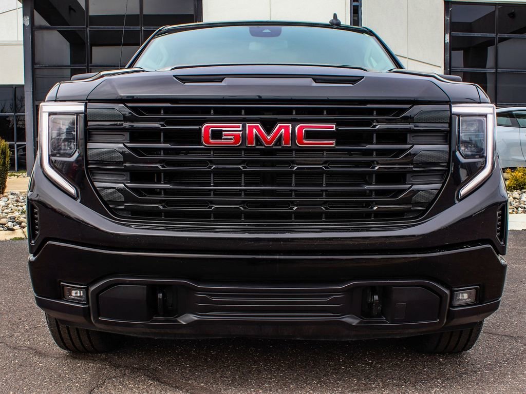 Used 2023 GMC Sierra 1500 Elevation image 2