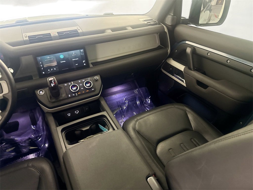 Used 2022 Land Rover Defender 110 S image 23