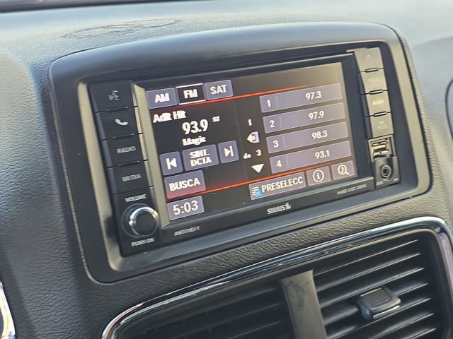 Used 2020 Dodge Grand Caravan SXT FWD image 23