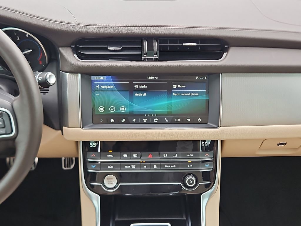 Used 2020 Jaguar XF Premium image 22